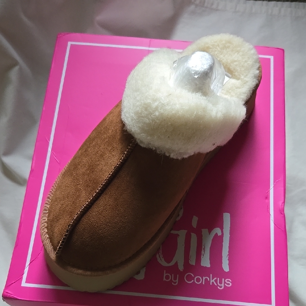 New Hey Girl ByCorkys Brown Slippers with Cream Lining